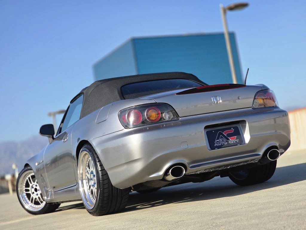 Used 2004 Honda S2000 image 2