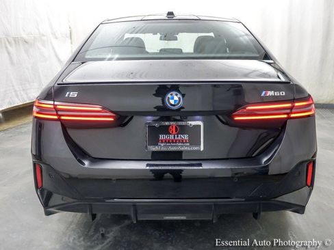 Used 2024 BMW i5 M60 w/ Executive Package image 7