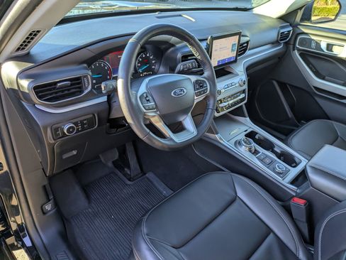 Certified 2023 Ford Explorer XLT w/ Equipment Group 202A image 14