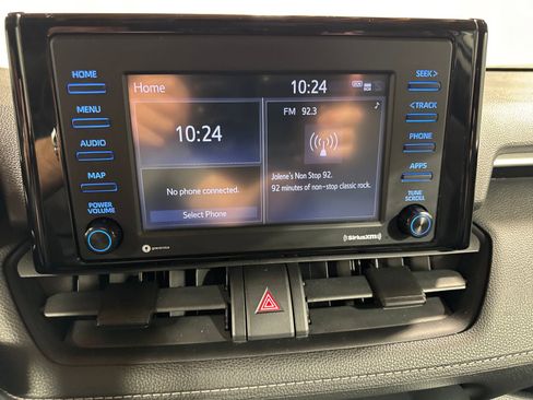 Used 2021 Toyota RAV4 XLE FWD image 22