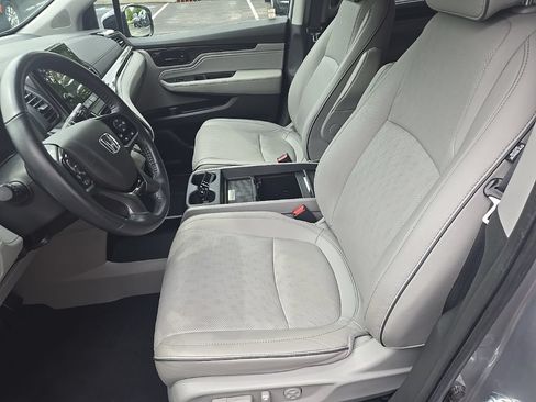 Used 2022 Honda Odyssey Elite image 25