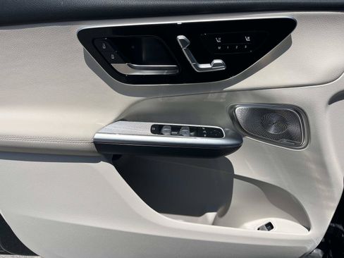 Used 2026 Mercedes-Benz GLC 300 image 18