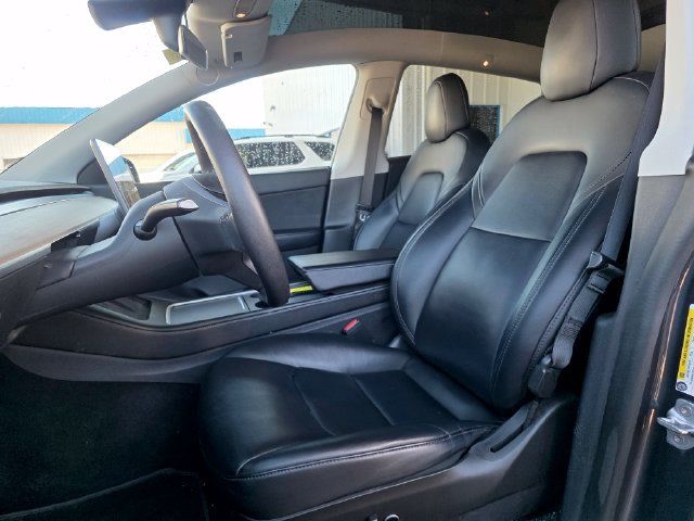 Used 2021 Tesla Model Y Long Range AWD/4WD image 12