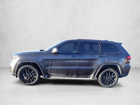 Used 2020 Jeep Grand Cherokee Altitude image 2