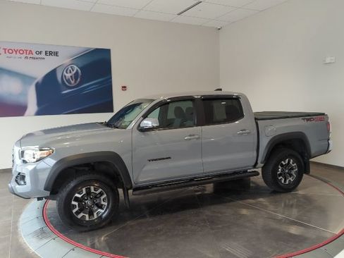 Used 2020 Toyota Tacoma TRD Off-Road AWD/4WD image 4