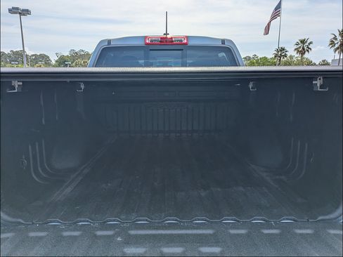 Used 2022 Chevrolet Colorado ZR2 AWD/4WD image 14