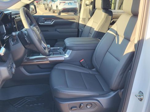 New 2026 Chevrolet Silverado 1500 LT Trail Boss w/ Convenience Package II image 14