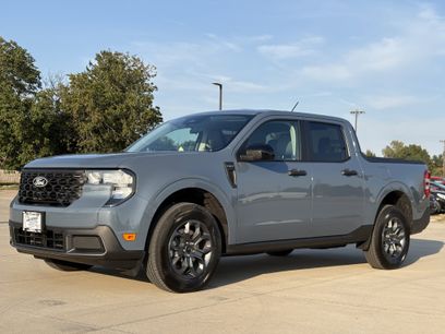New 2025 Ford Maverick XLT w/ Equipment Group 301A