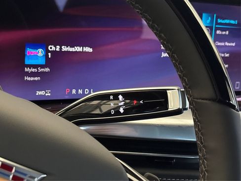New 2026 Cadillac Escalade ESV Luxury AWD/4WD image 29