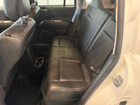 Used 2017 Jeep Compass High Altitude FWD image 18