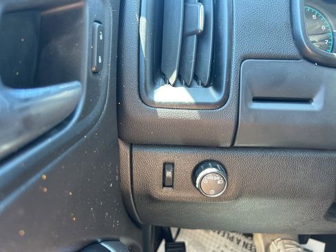 Used 2021 Chevrolet Colorado LT w/ Fleet Safety Package image 16