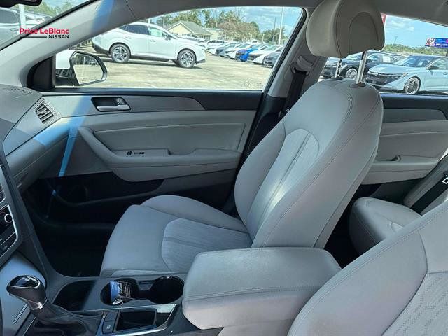 Used 2017 Hyundai Sonata SE FWD image 14
