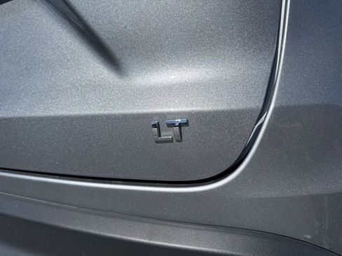 Used 2025 Chevrolet Trax LT FWD image 10