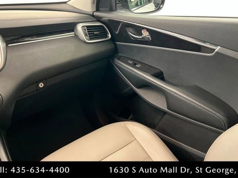 Used 2016 Kia Sorento LX image 10