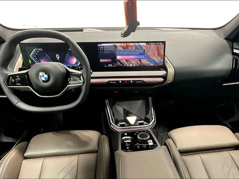 Used 2025 BMW X3 xDrive30i w/ Premium Package image 18