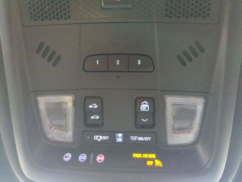 Used 2023 Cadillac XT6 Sport image 28