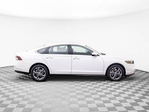 Certified 2025 Honda Accord EX-L image 7