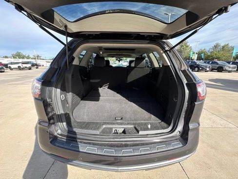 Used 2017 Chevrolet Traverse LT AWD/4WD image 21