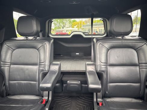 Used 2022 Lincoln Navigator Reserve AWD/4WD image 26