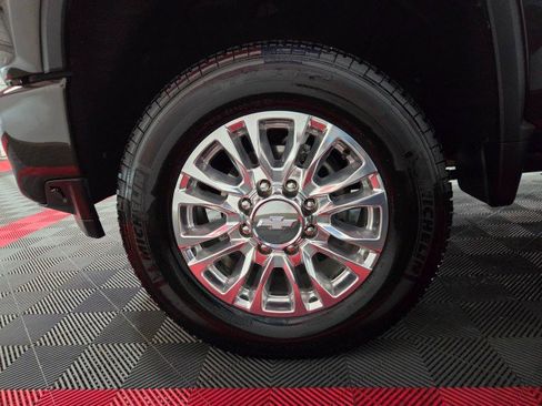 Used 2020 Chevrolet Silverado 2500 High Country w/ Z71 Off-Road Package image 87