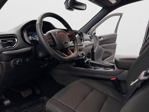 Used 2025 Dodge Durango GT AWD/4WD image 10