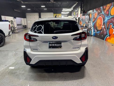 Used 2025 Subaru Crosstrek 2.0i AWD/4WD image 4