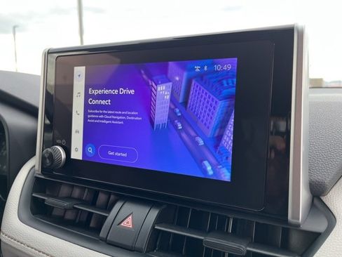 Used 2025 Toyota RAV4 XLE image 26