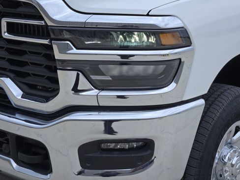 New 2026 RAM 2500 Tradesman AWD/4WD image 7