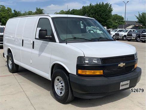 Used 2021 Chevrolet Express 2500 RWD image 3