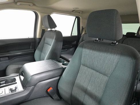 Used 2022 Ford Expedition XLT image 14