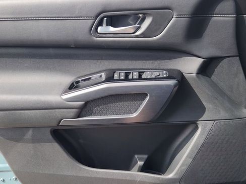 New 2026 Nissan Pathfinder SL FWD image 16