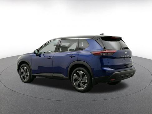 Used 2025 Nissan Rogue SV FWD image 7