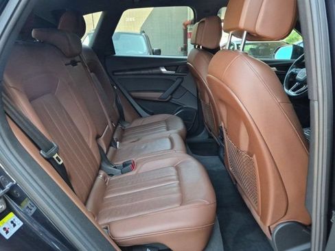 Used 2018 Audi Q5 2.0T Premium Plus w/ Premium Plus Package AWD/4WD image 17