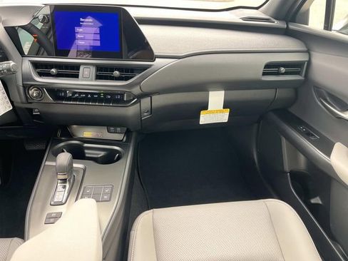 New 2026 Lexus UX 300h FWD image 13