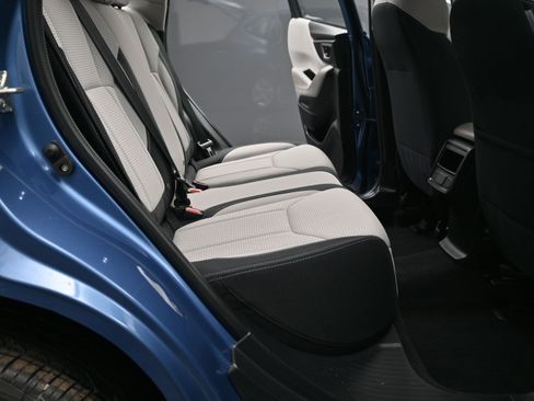 Used 2022 Subaru Forester Base image 27