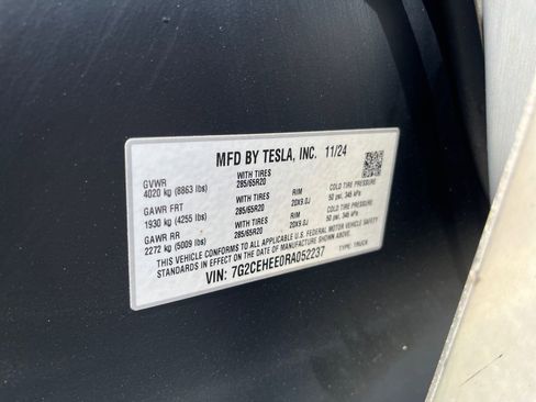 Used 2024 Tesla Cybertruck Cyberbeast AWD/4WD image 34