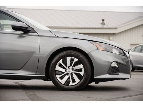 Used 2022 Nissan Altima 2.5 S image 11