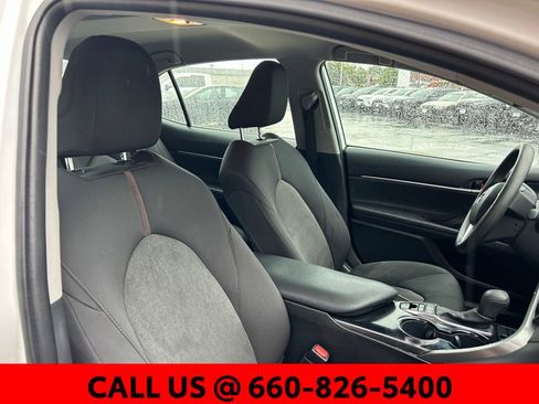 Used 2020 Toyota Camry LE FWD image 7