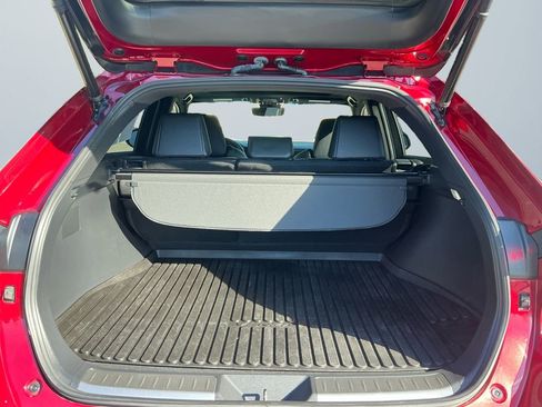 Used 2023 Toyota Venza Nightshade image 17