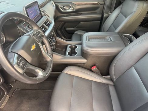 Used 2021 Chevrolet Suburban LT w/ Rear Media and Nav Package RWD image 9