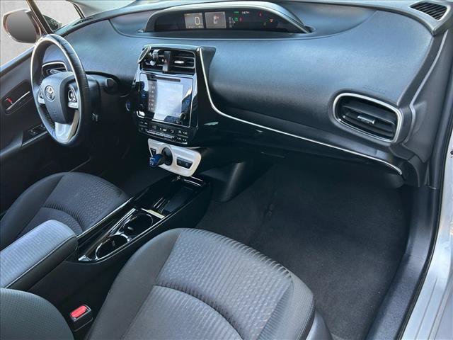 Used 2017 Toyota Prius Three w/ Carpet Mat Package FWD image 20