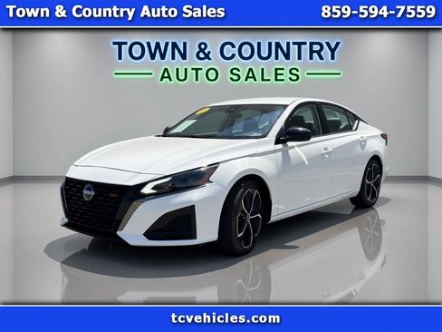 Used 2024 Nissan Altima 2.5 SR FWD image 1