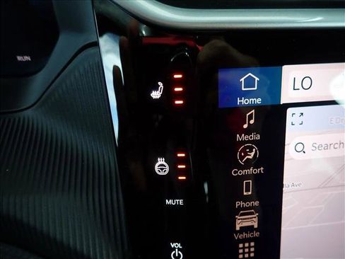 New 2026 Jeep Cherokee Overland image 19