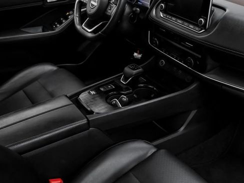Used 2023 Nissan Rogue SV w/ SV Premium B Package FWD image 21
