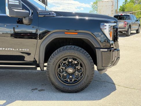 Used 2025 GMC Sierra 2500 Denali Ultimate w/ Max Trailering Package AWD/4WD image 4
