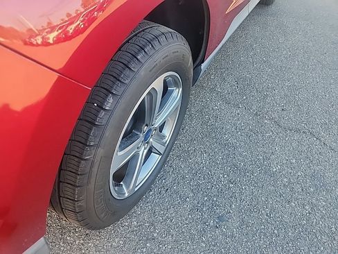 Used 2019 Ford Edge SEL w/ Equipment Group 201A FWD image 15