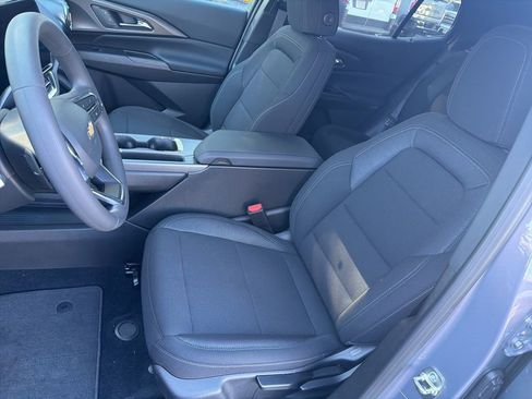 New 2026 Chevrolet Equinox EV LT image 12