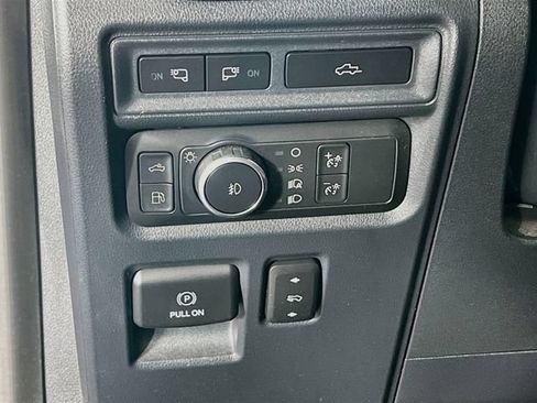 Used 2022 Ford F150 Lariat w/ Equipment Group 502A High AWD/4WD image 11