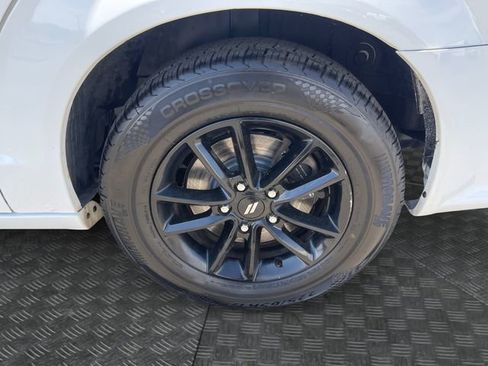 Used 2019 Dodge Grand Caravan GT FWD image 34