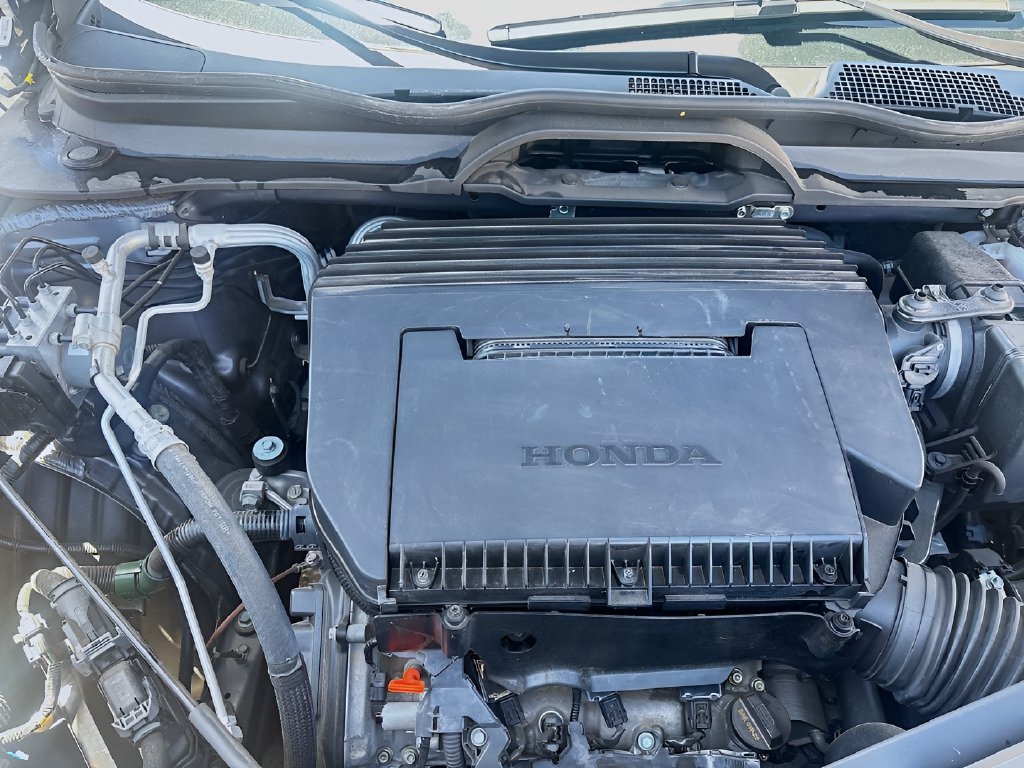 Used 2025 Honda Pilot Touring image 32